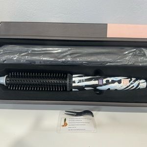 Calista Perfecter Pro Round Heated Brush (Zebra).75”